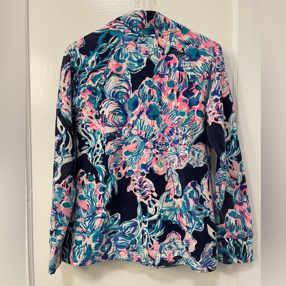 Lilly Pulitzer UPF 50+ Skipper Popover Bright Navy Caught Up Small - Picture 5 of 9